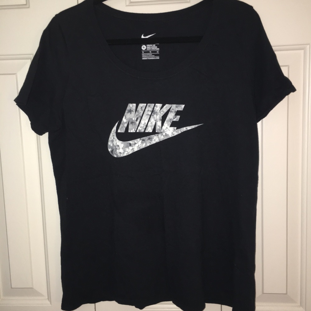Nike T-shirt